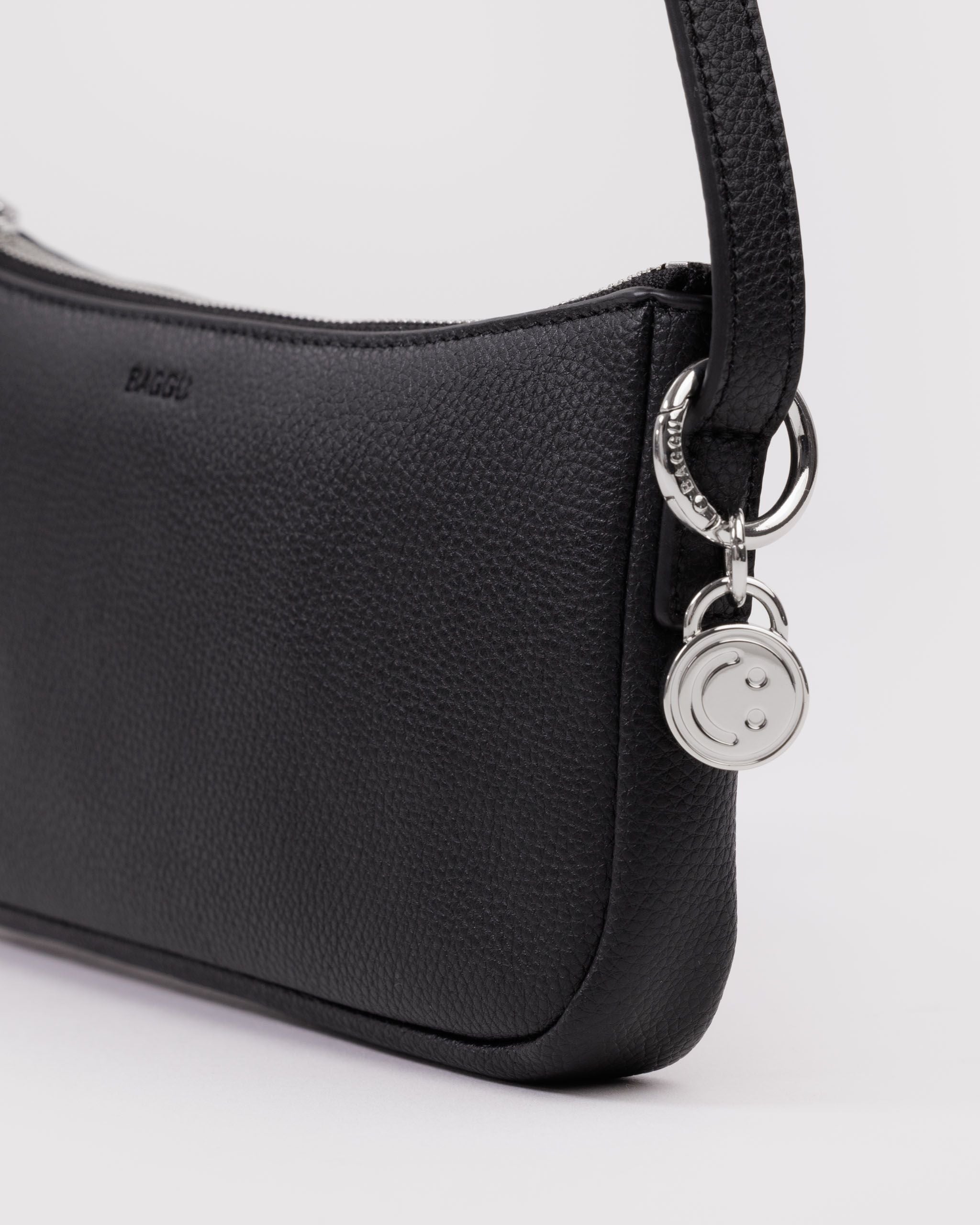 Recycled Leather Pochette Black BAGS
