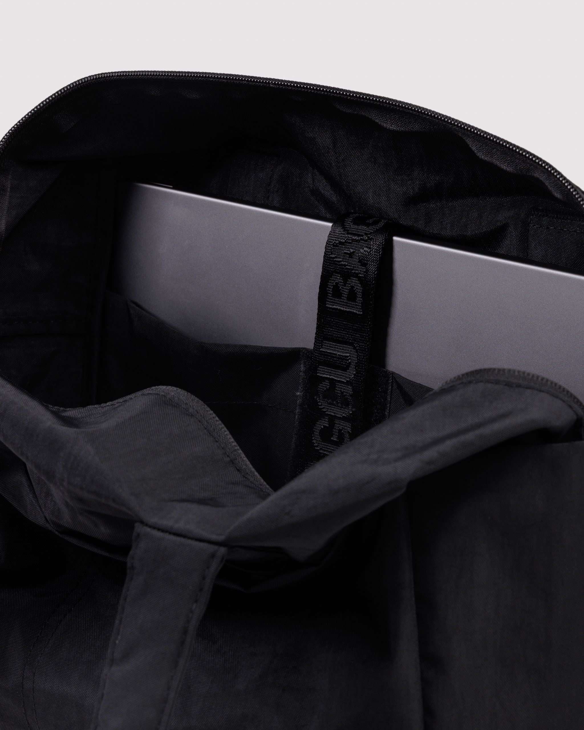 Everyday Cloud Bag Black BAGS