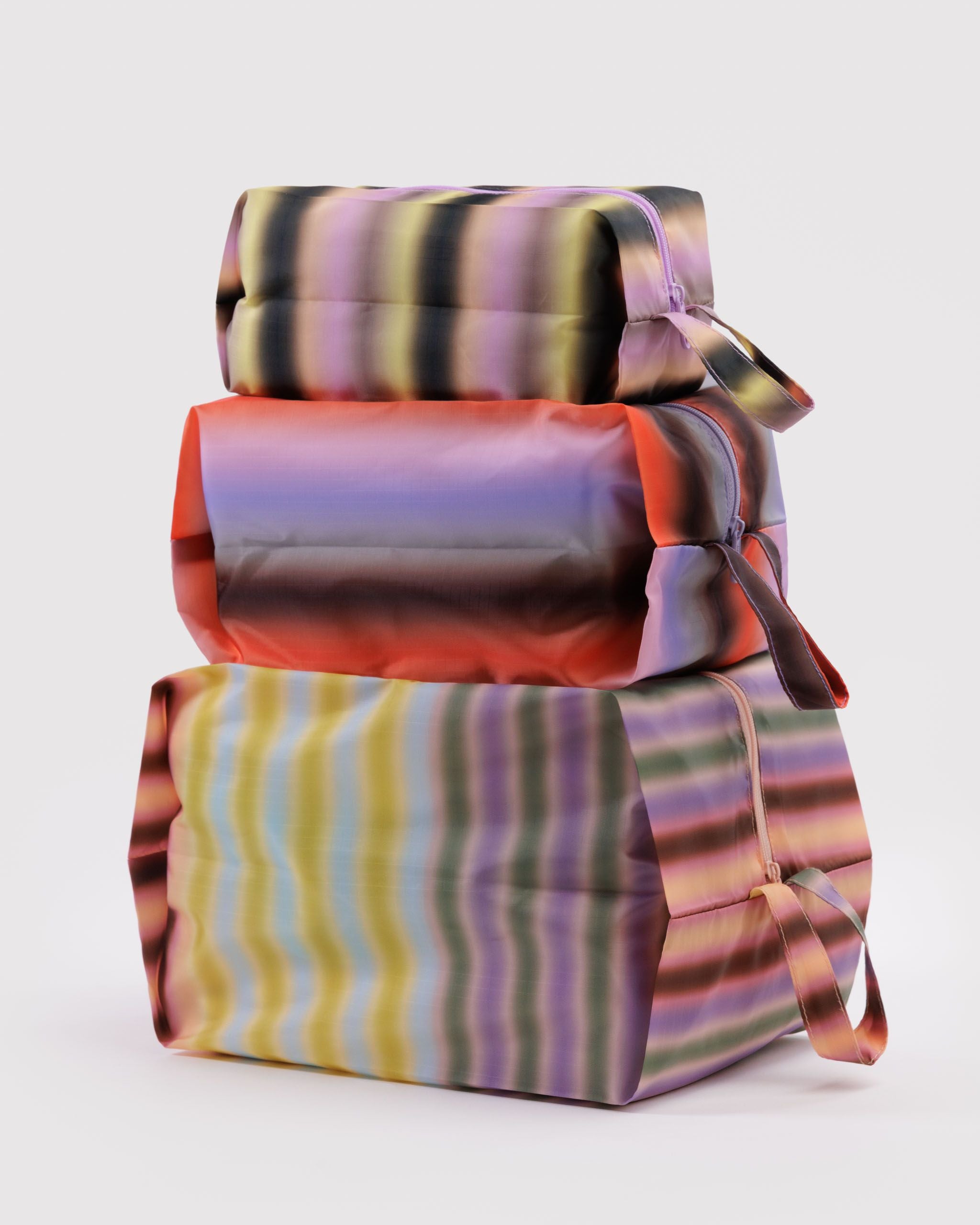 3D Zip Set Gradient Stripes