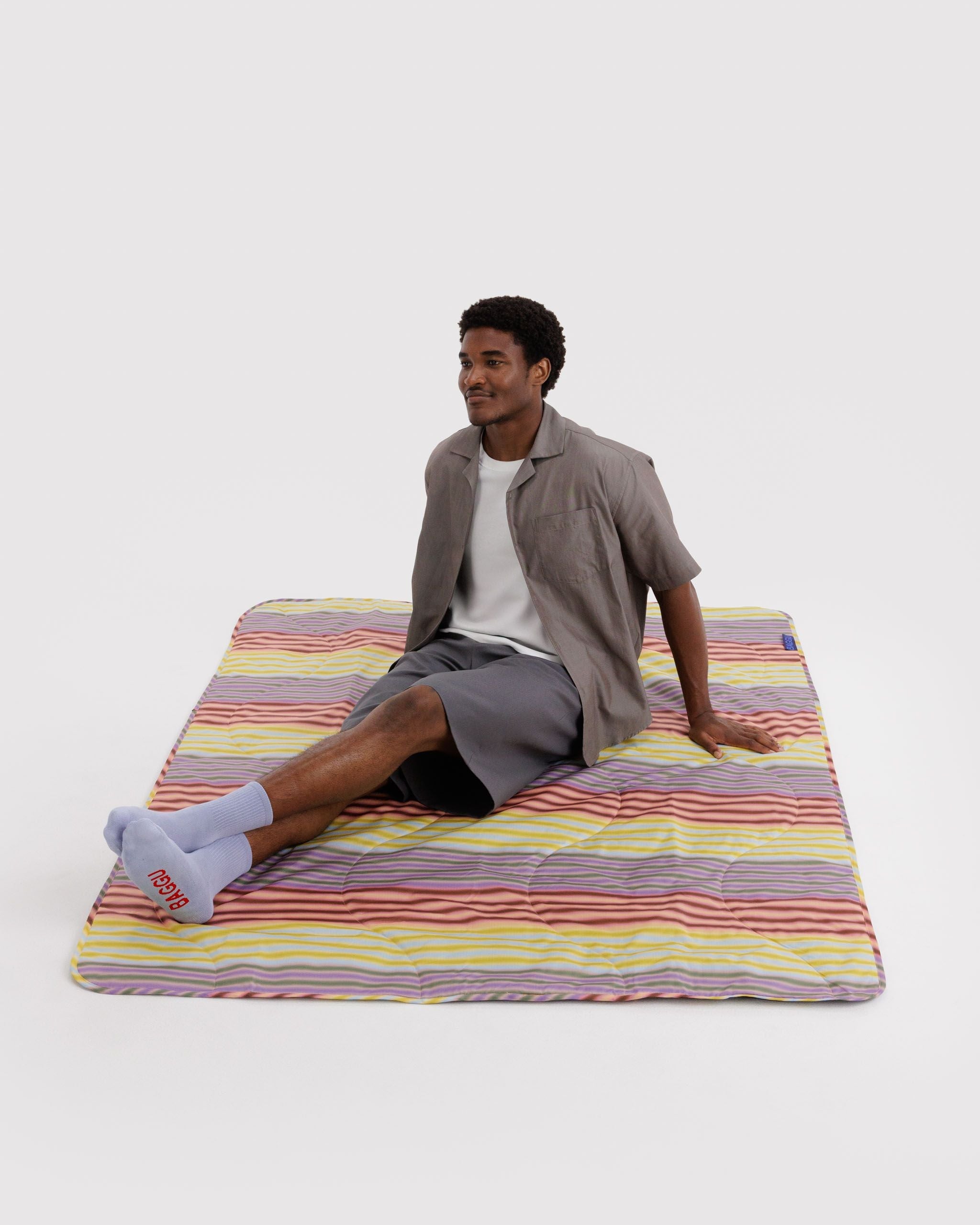 Puffy Picnic Blanket Gradient Stripe Multi