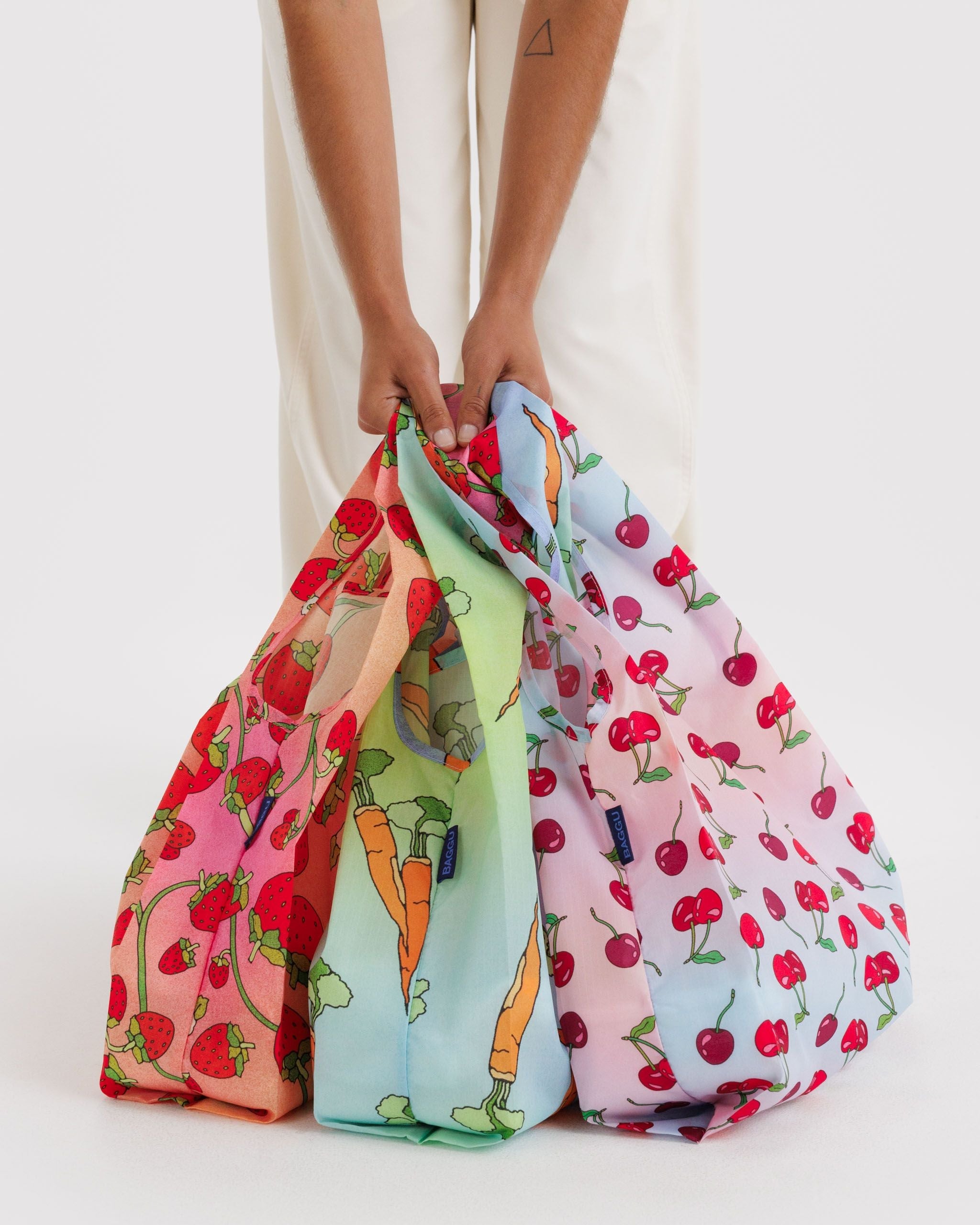Standard Baggu Set of 3 Carrots & Berries BAGS
